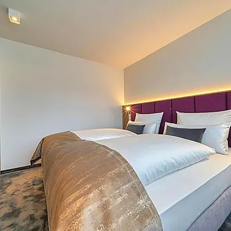 Voya 4*