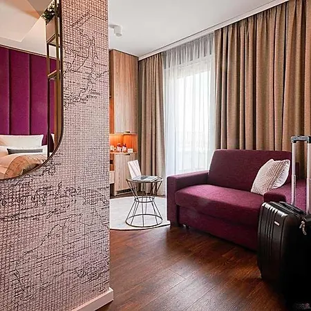 Voya 4*