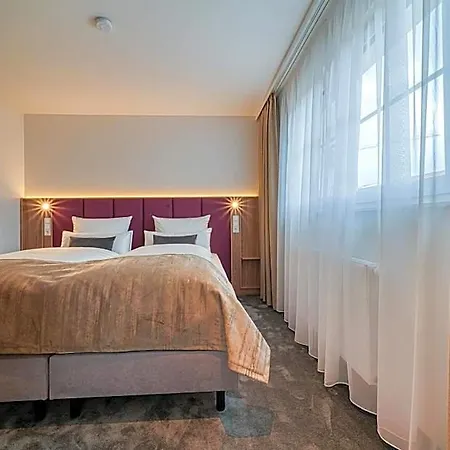 Voya Hotel 4*